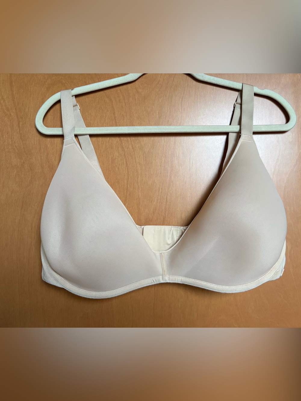 Skims weightless scoop bra